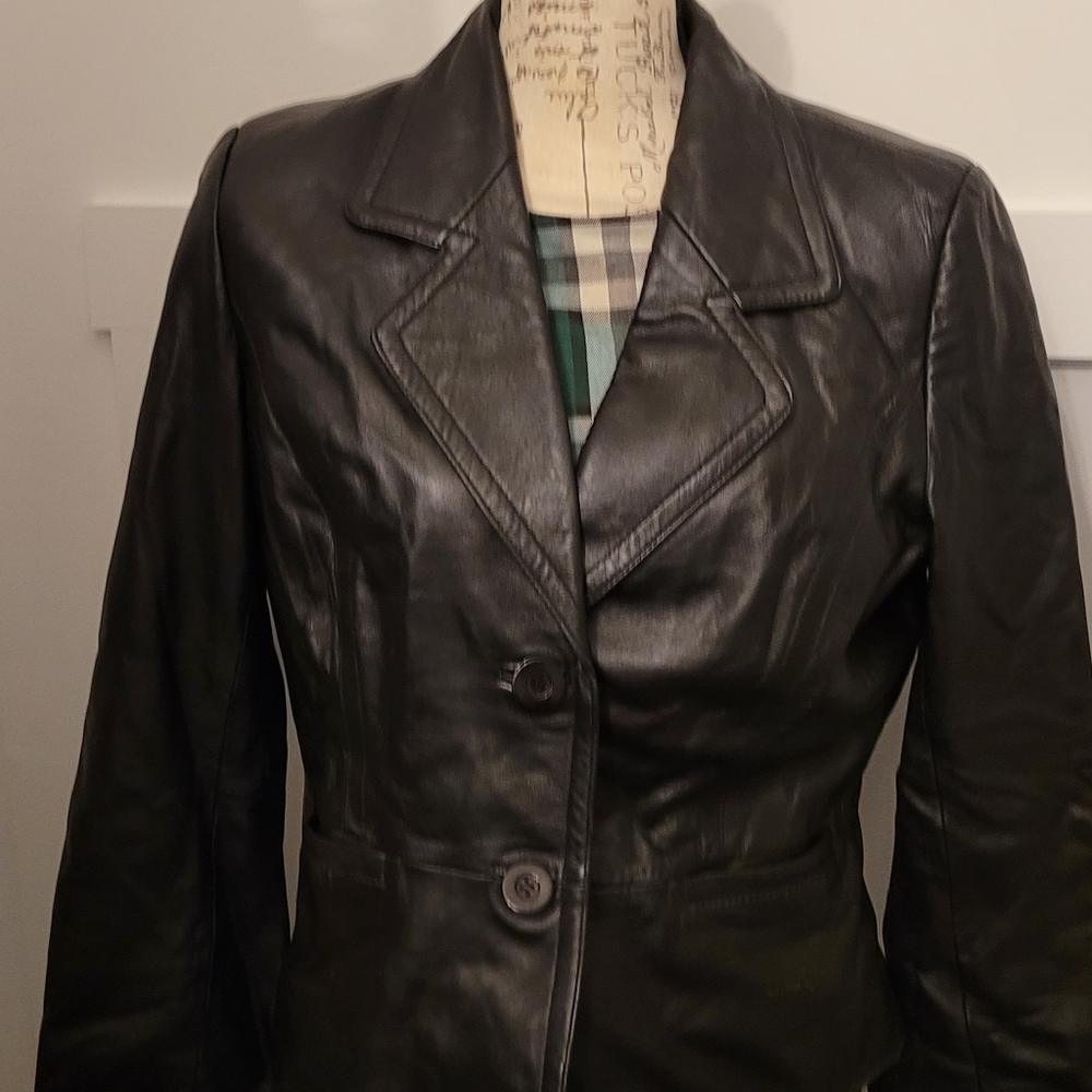 100% black Leather IE 2 button cropped blazer-style  jacket